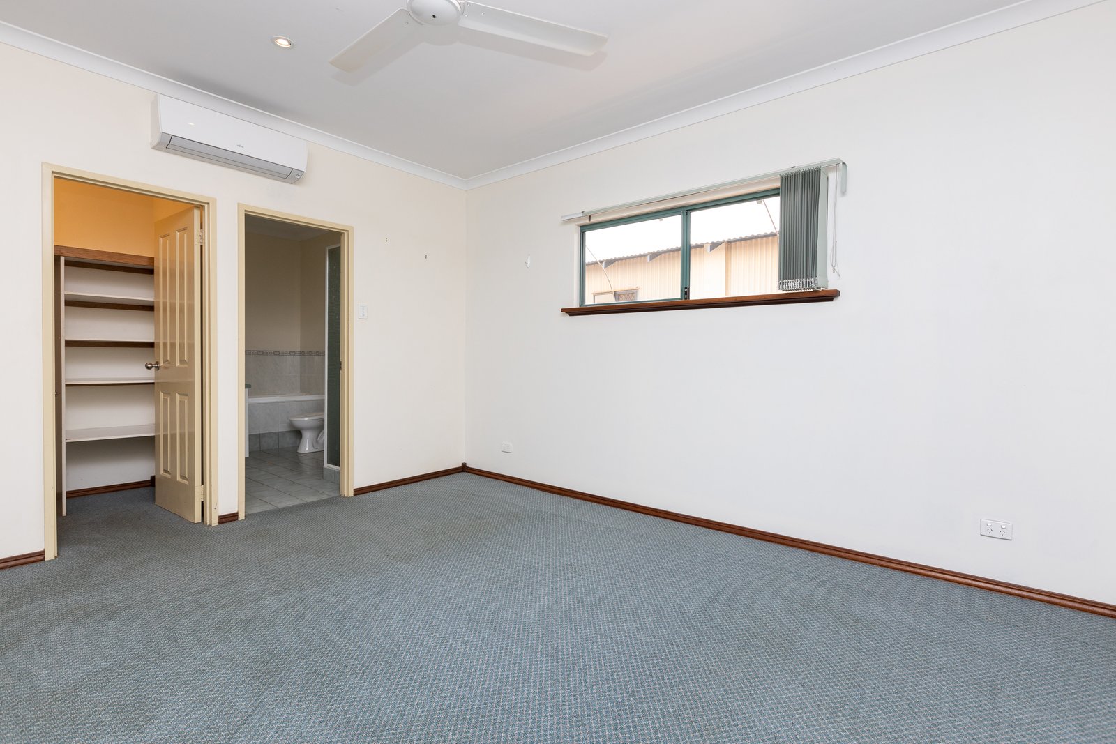 3 Egret Way DJUGUN 7