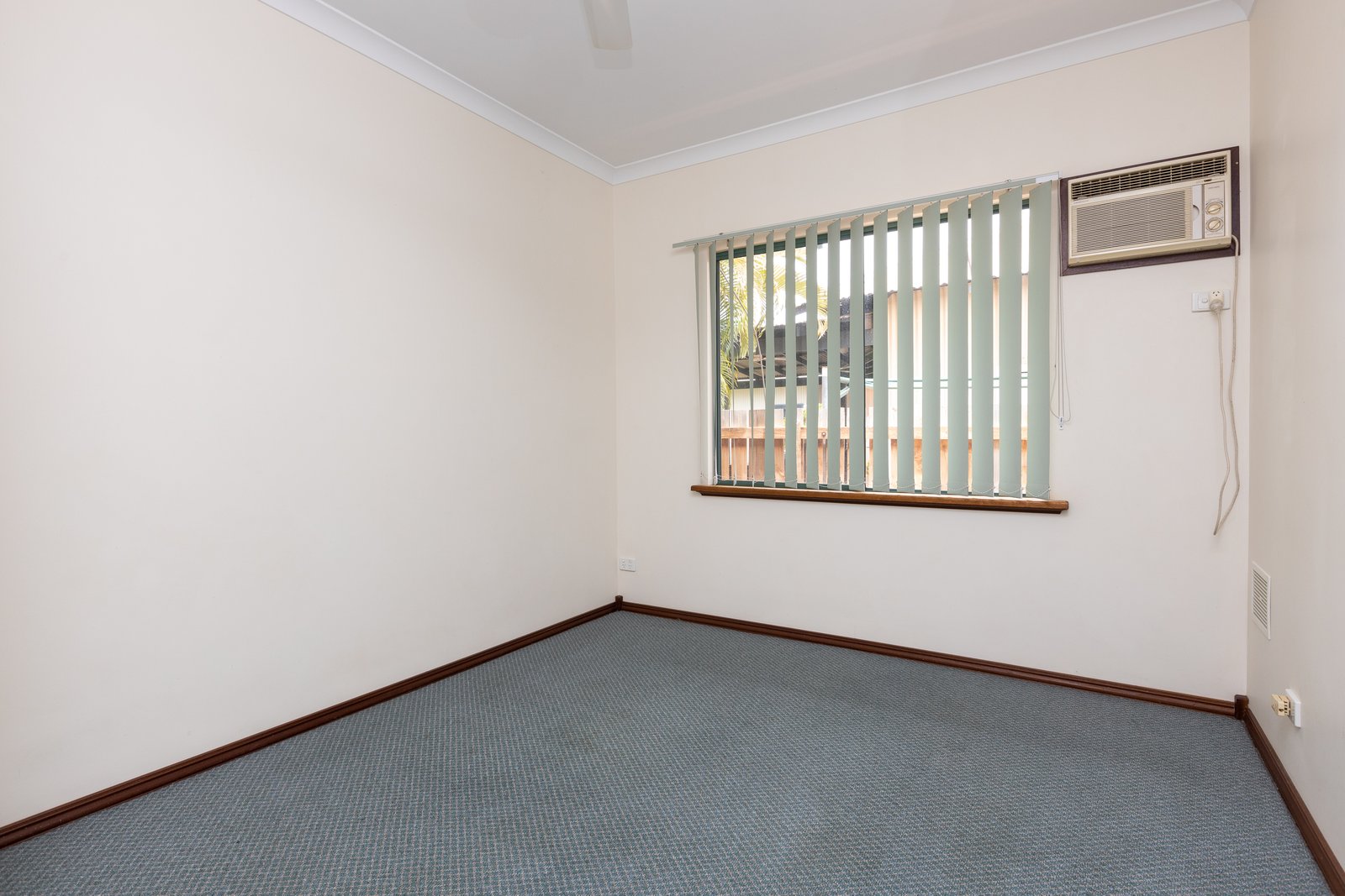 3 Egret Way DJUGUN 11