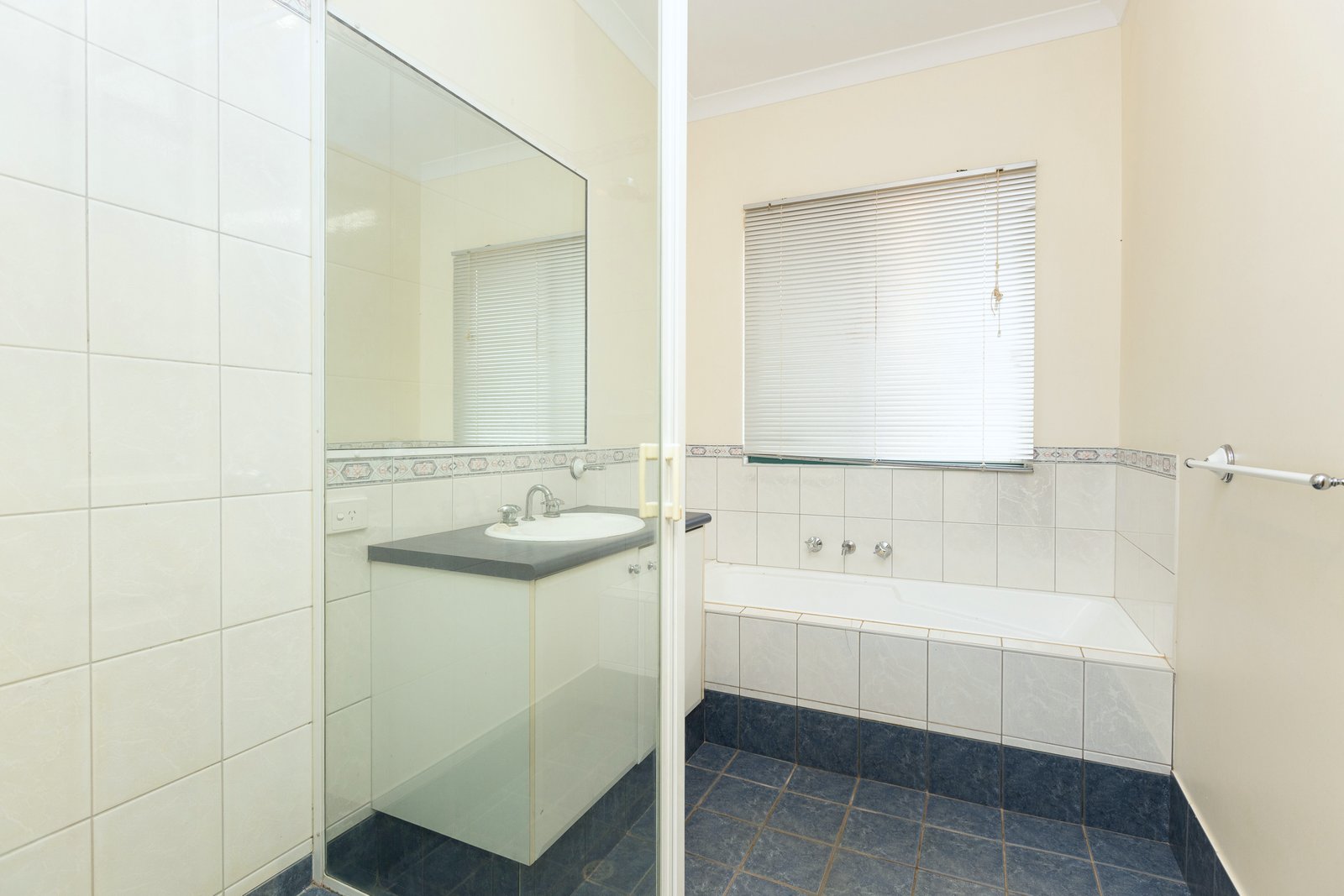 3 Egret Way DJUGUN 13