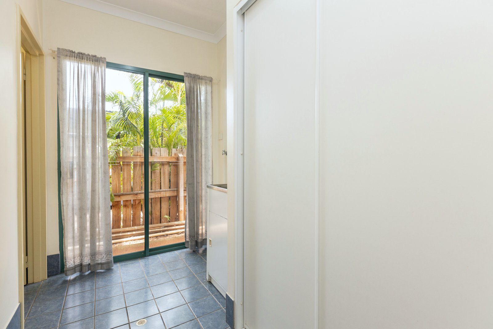 3 Egret Way DJUGUN 14