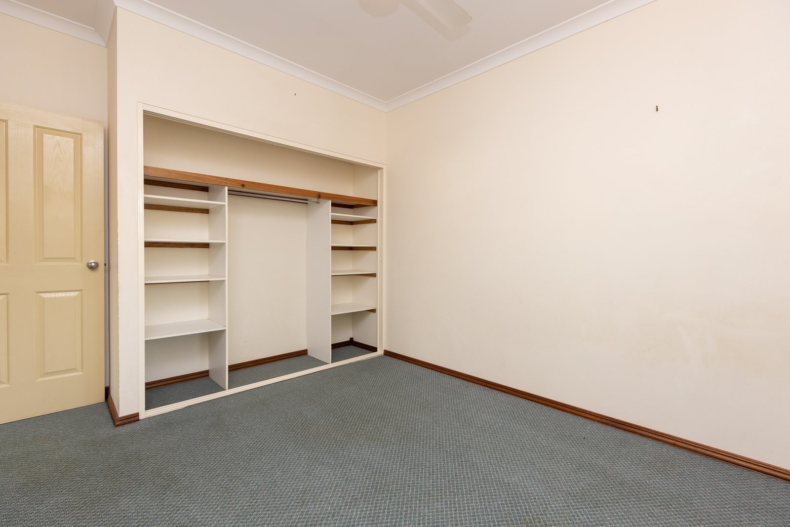 3 Egret Way DJUGUN 17