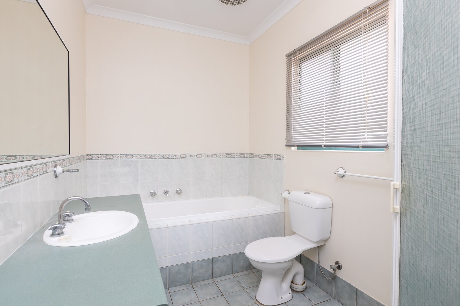 3 Egret Way DJUGUN 31