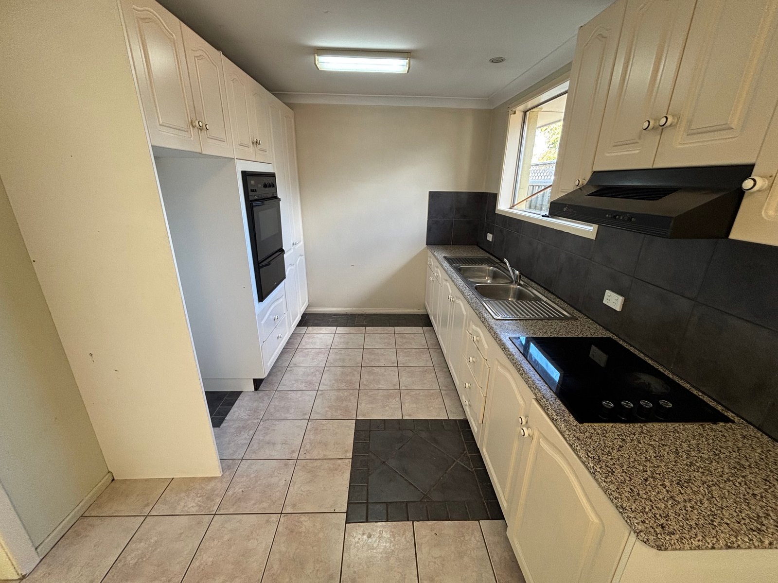 3 Electra Street TAMWORTH 4