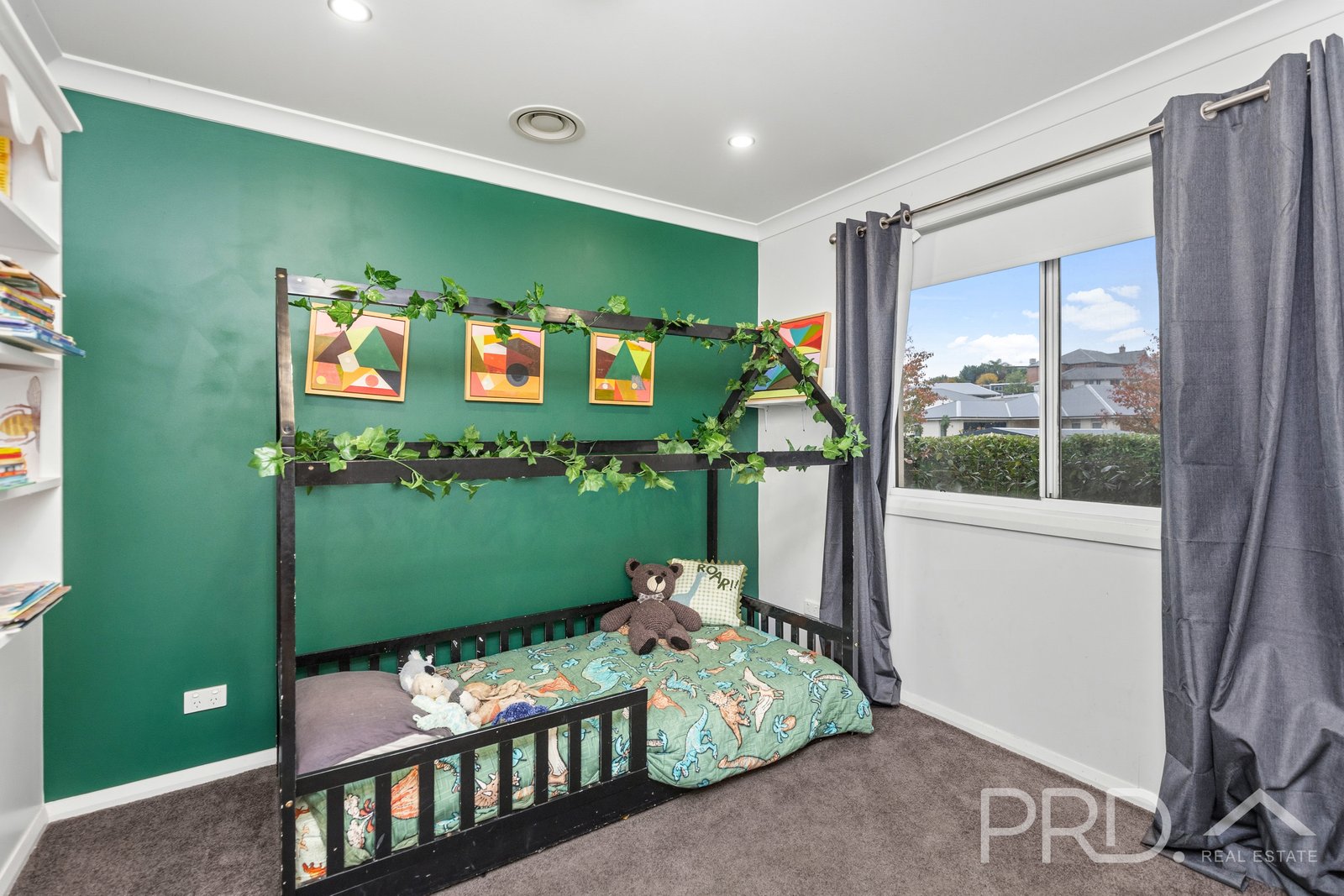 3 Emery Place TUMUT 10