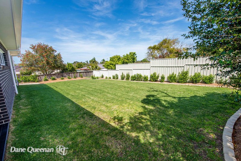 3 Ensign Close CORLETTE 14