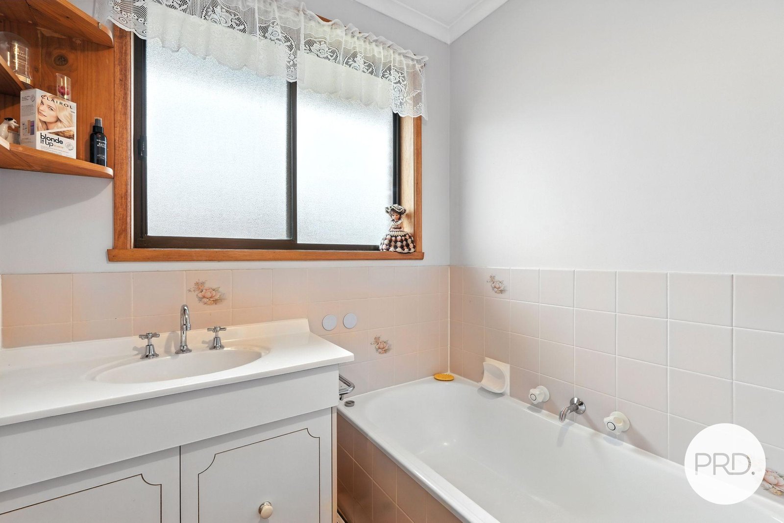 3 Erin Close BRIGHTON 9