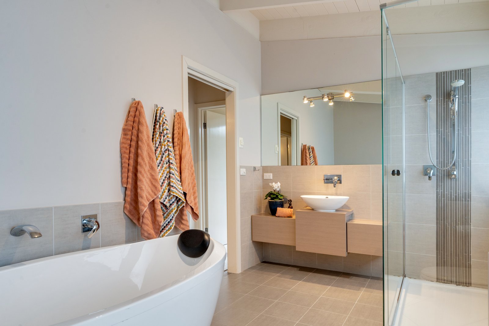 Real Estate and Property in 3 Erinvale Close, Gisborne, VIC