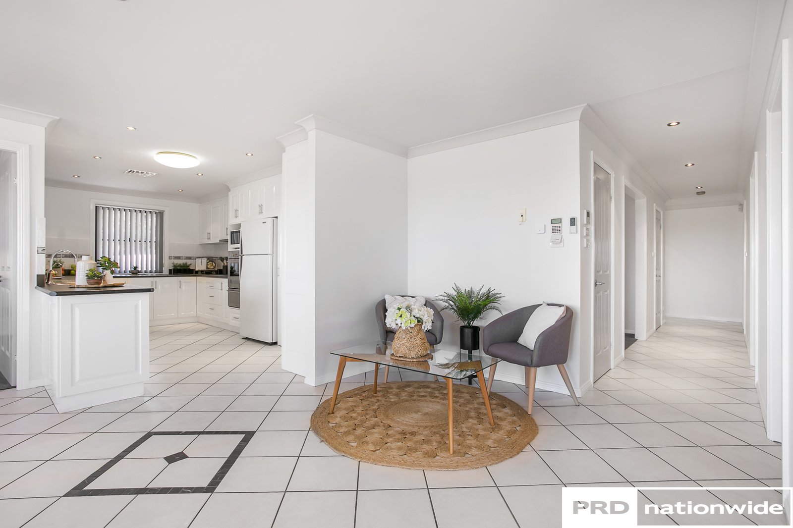 3 Errol Place TAMWORTH 9