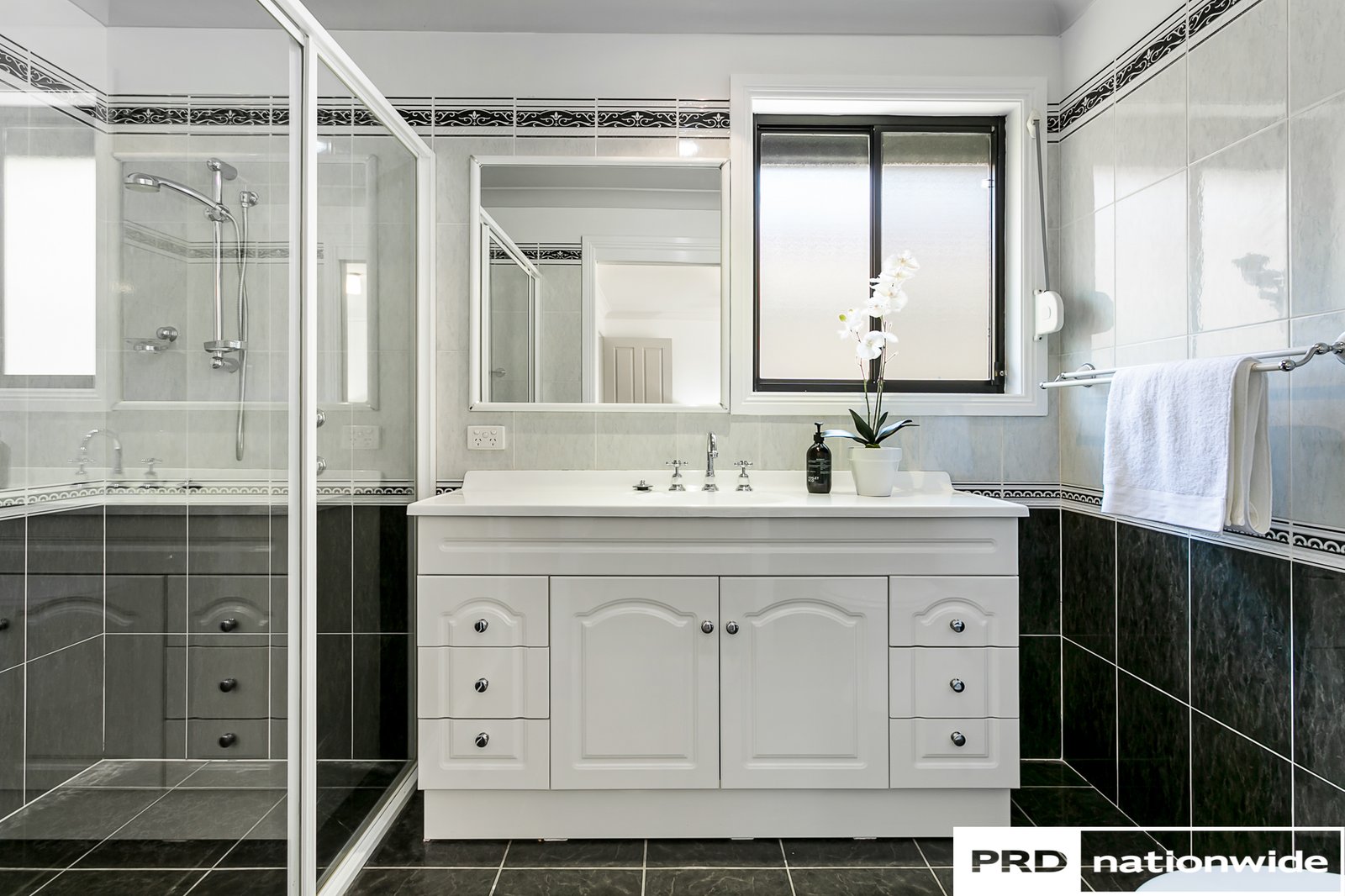 3 Errol Place TAMWORTH 19