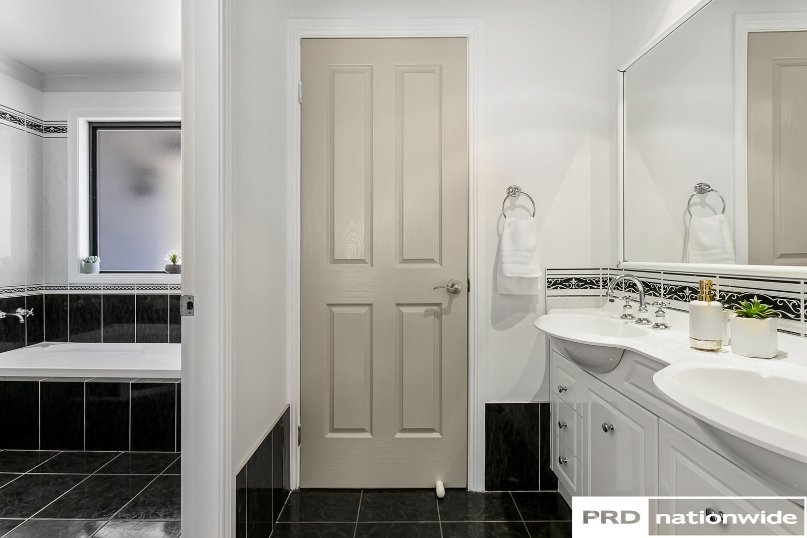 3 Errol Place TAMWORTH 22