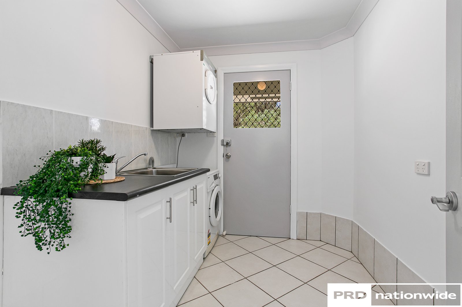 3 Errol Place TAMWORTH 25