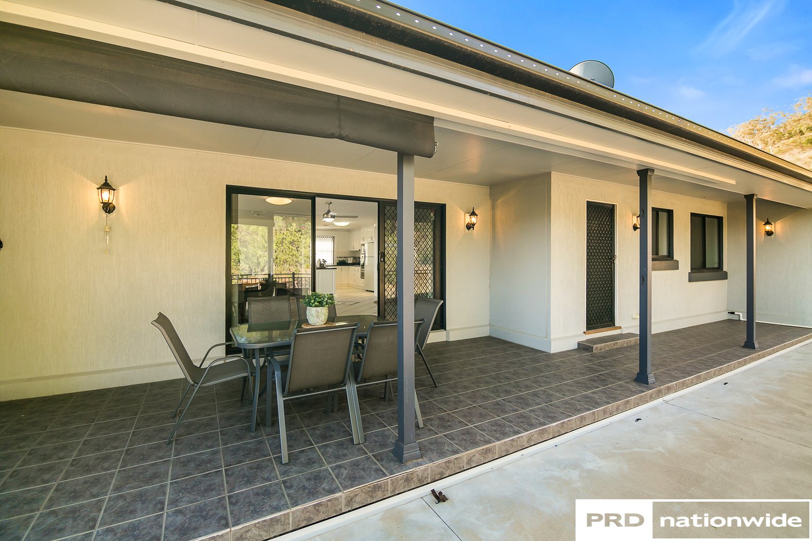 3 Errol Place TAMWORTH 27