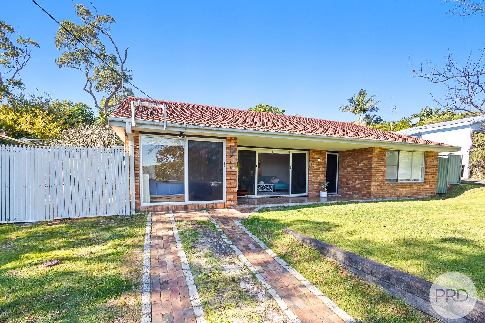 3 Essendene Road SHOAL BAY 17