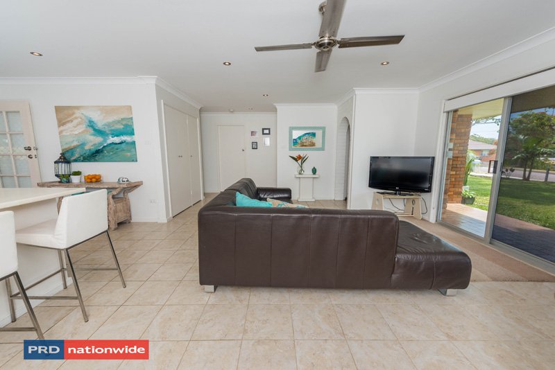 3 Essendene Road SHOAL BAY 19