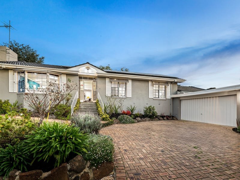 Real Estate and Property in 3 Essex Court, Templestowe Lower, VIC