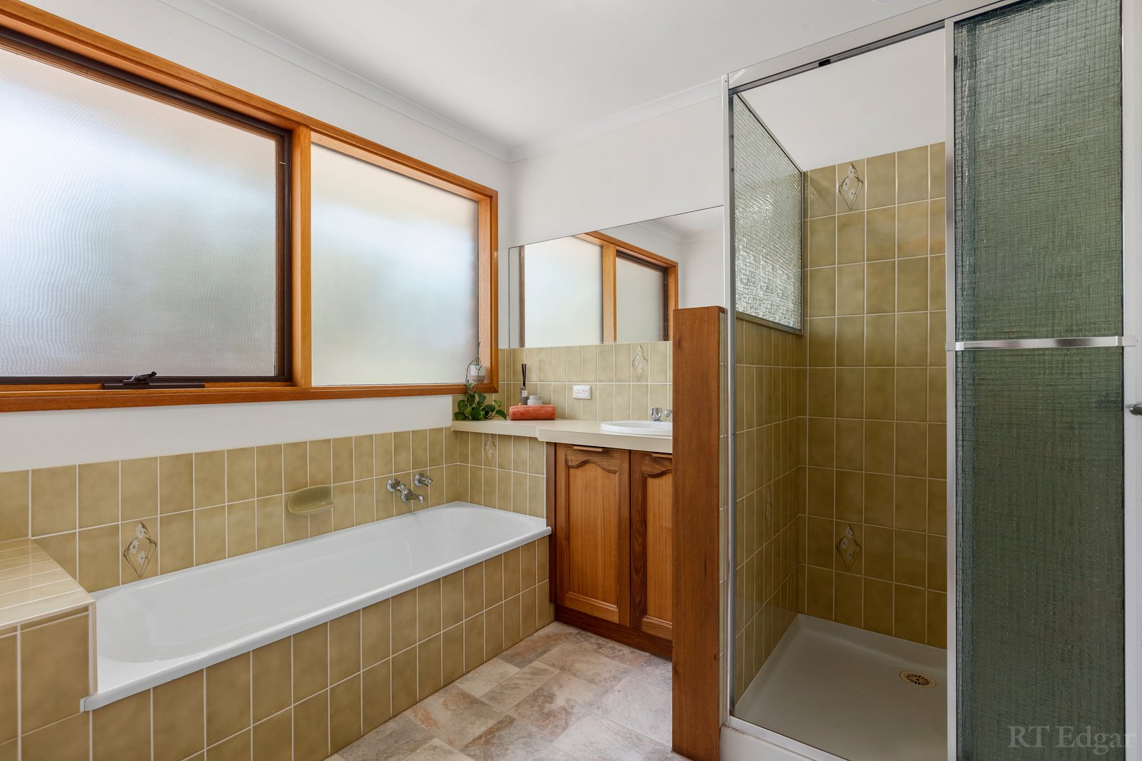 Real Estate and Property in 3 Ethel Court, Point Lonsdale, VIC