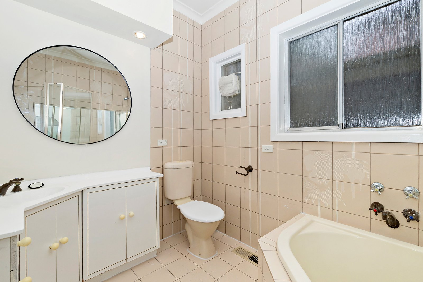 Real Estate and Property in 3 Eva Crescent , Box Hill North, VIC