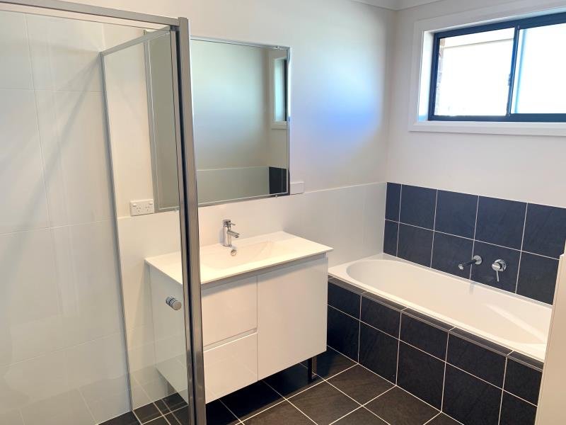 3 Explorers Way TAMWORTH 7