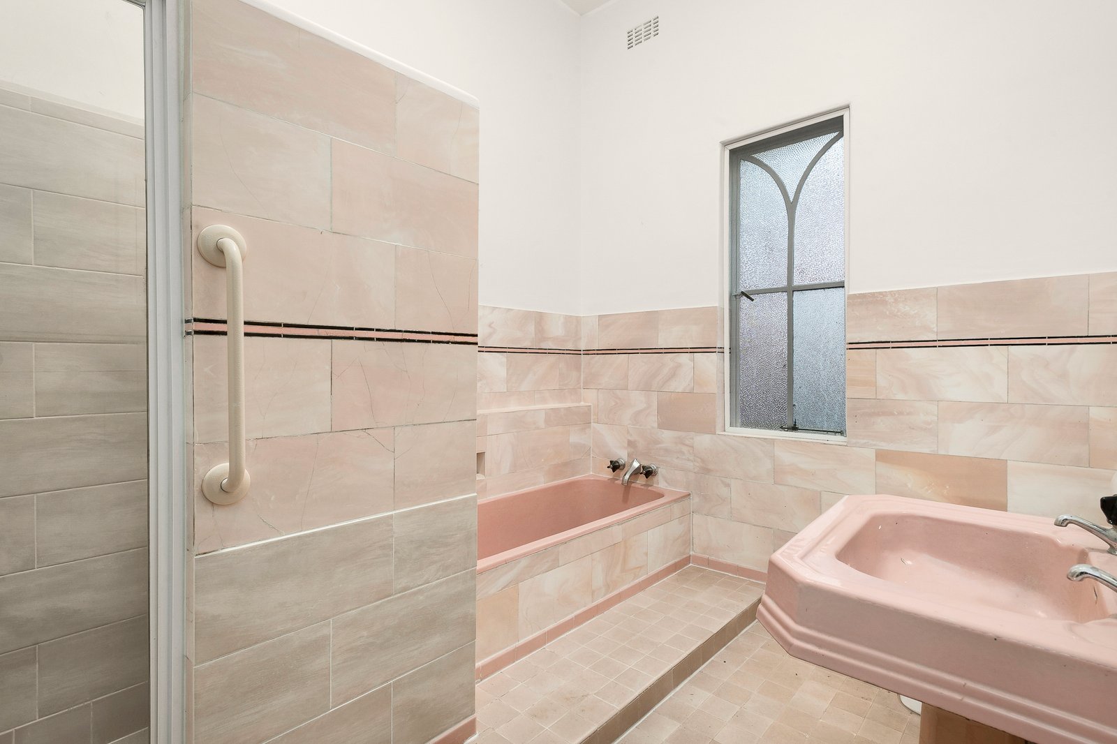 Real Estate and Property in 3 Fairview Grove, Glen Iris, VIC