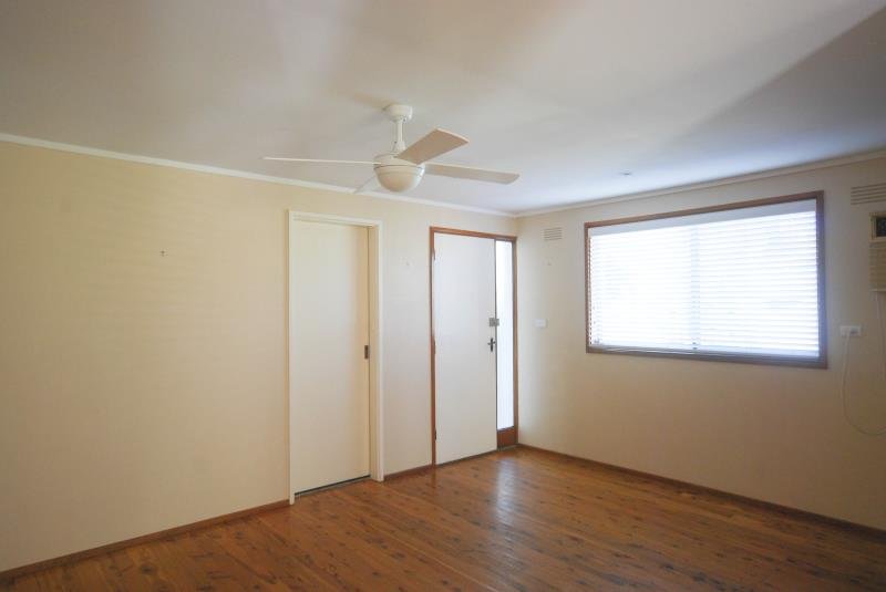 3 Falcon Place KOORINGAL 4