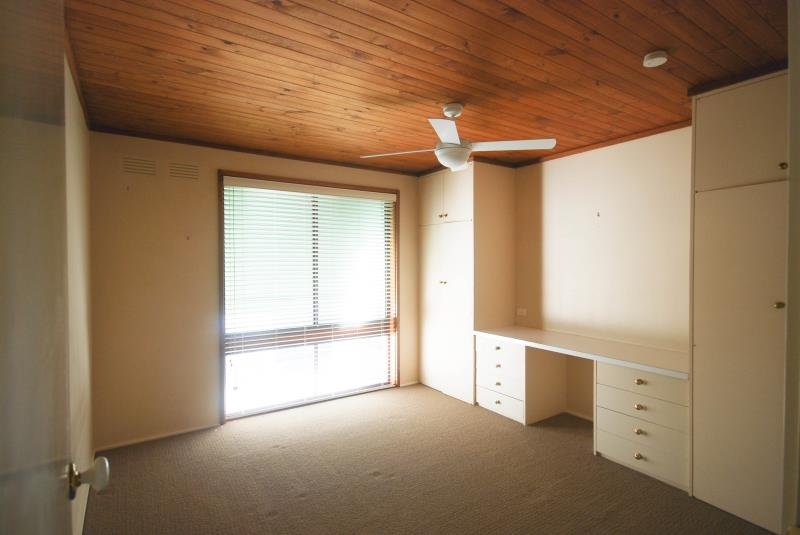 3 Falcon Place KOORINGAL 5