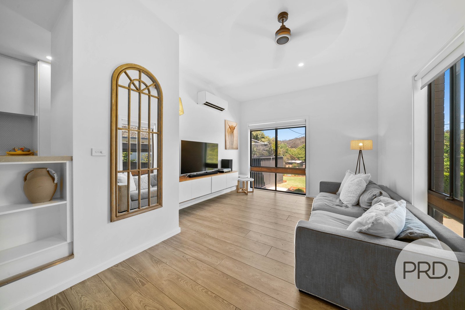 3 Falcon Place KOORINGAL 4