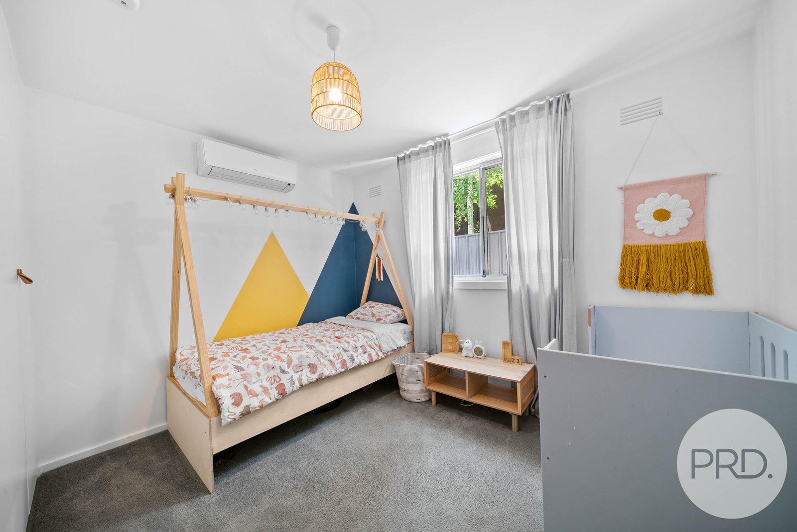 3 Falcon Place KOORINGAL 11