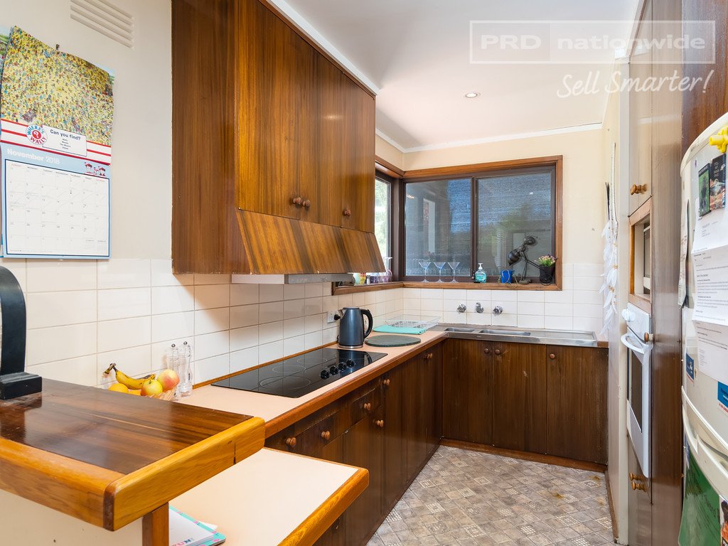 3 Falcon Place KOORINGAL 5