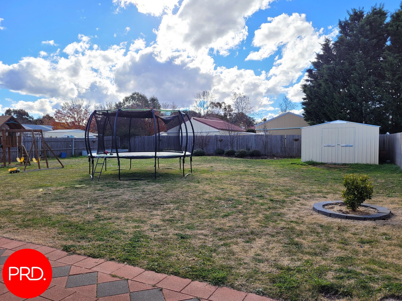 3 Falconer Place BUNGENDORE 13