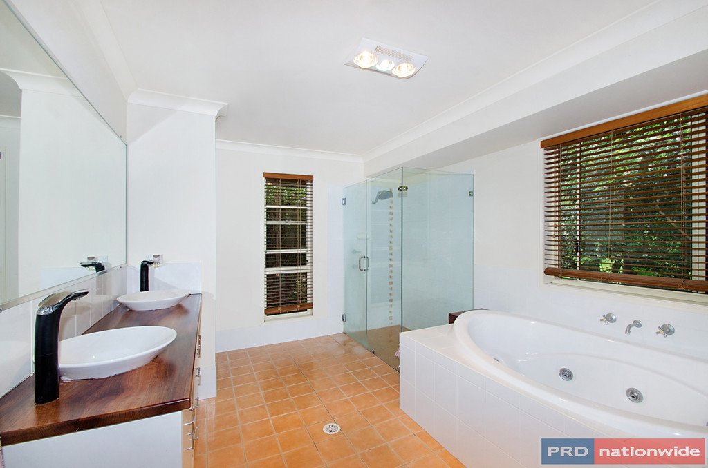 3 Ferntree Court KEW 2