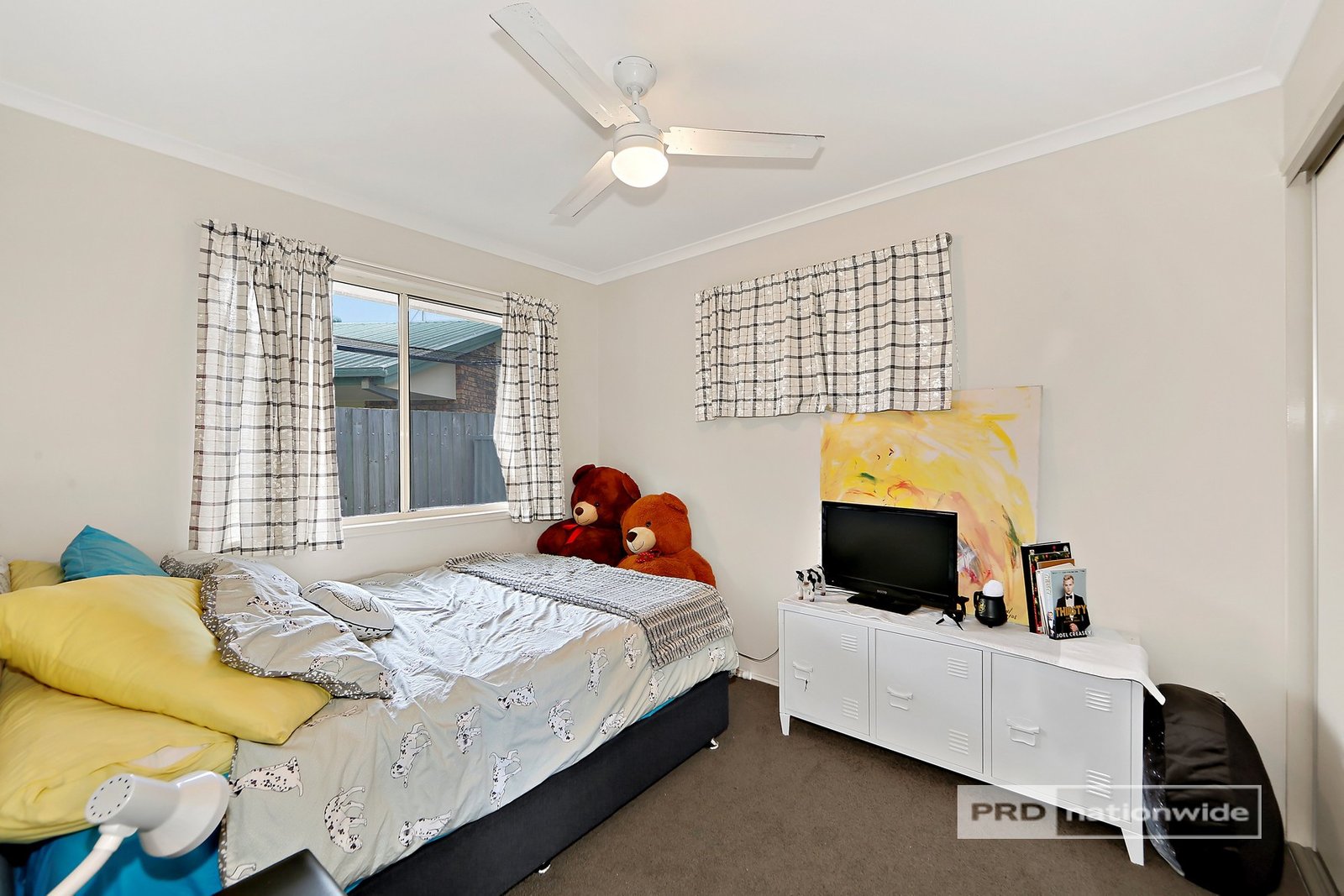 3 Fiona Court URANGAN 11