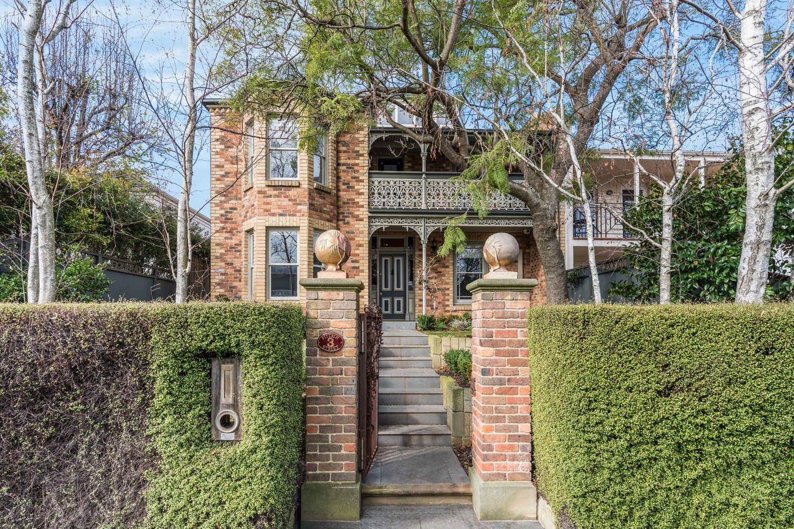 Photos: 3 Fitzroy Street