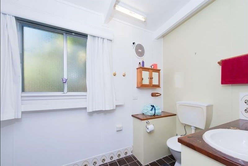 3 Flannel Flower Fairway SHOAL BAY 7