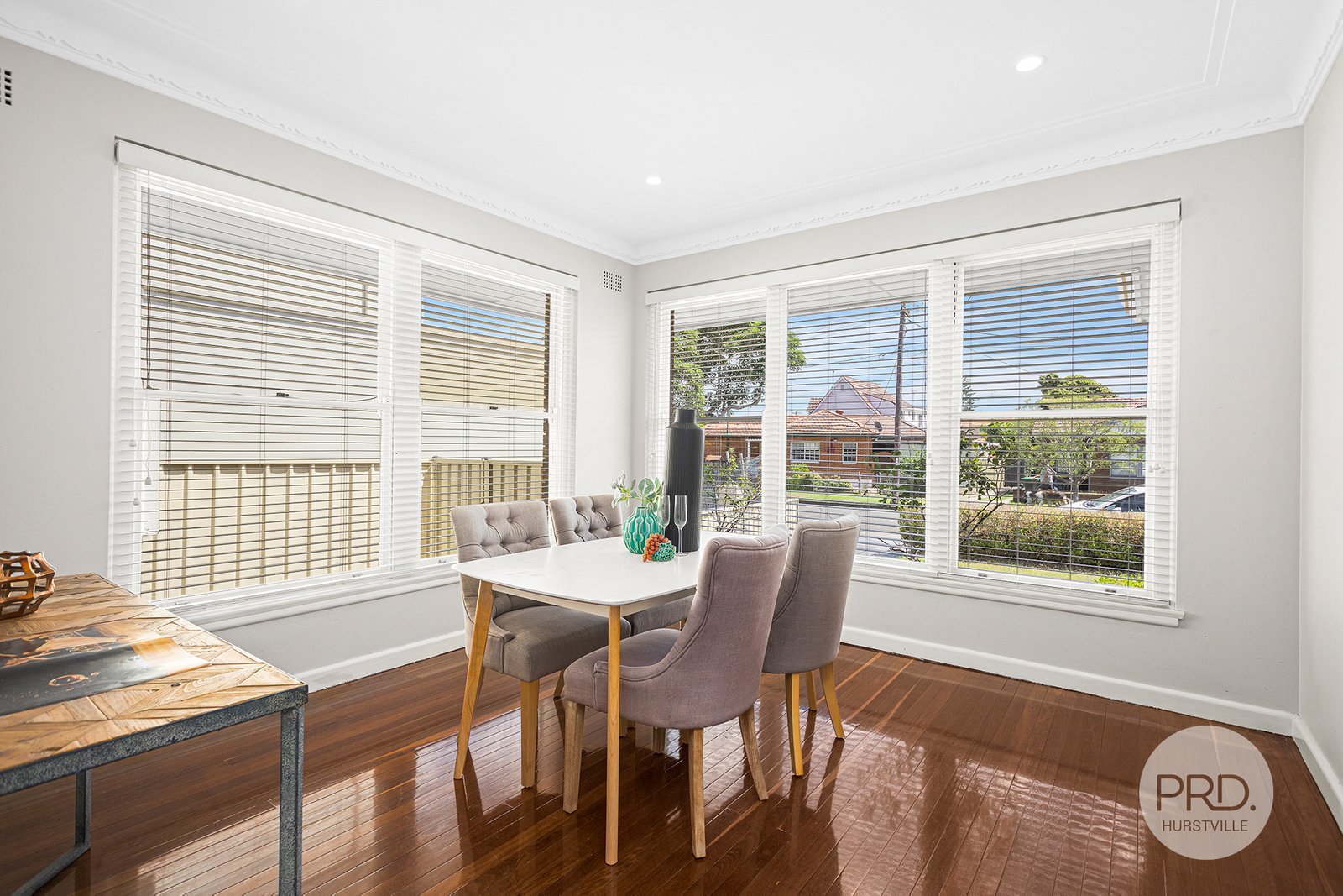 3 Fleming Street BEVERLY HILLS 4