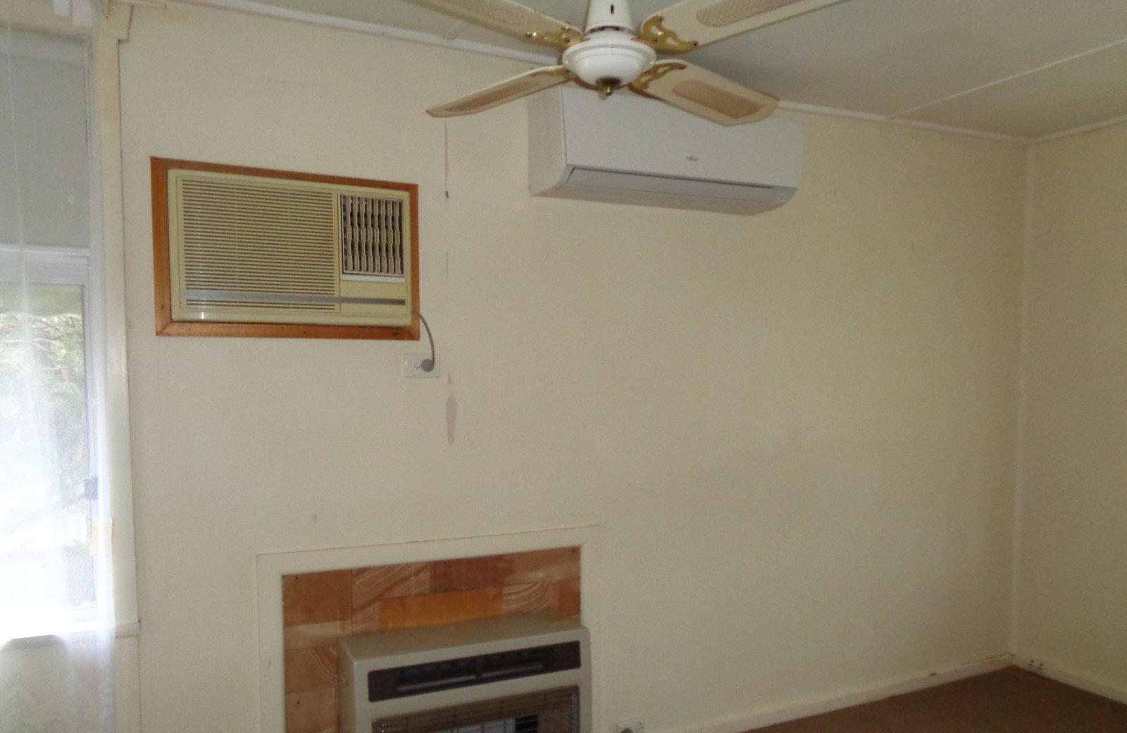 3 Flinders Court TUMUT 5