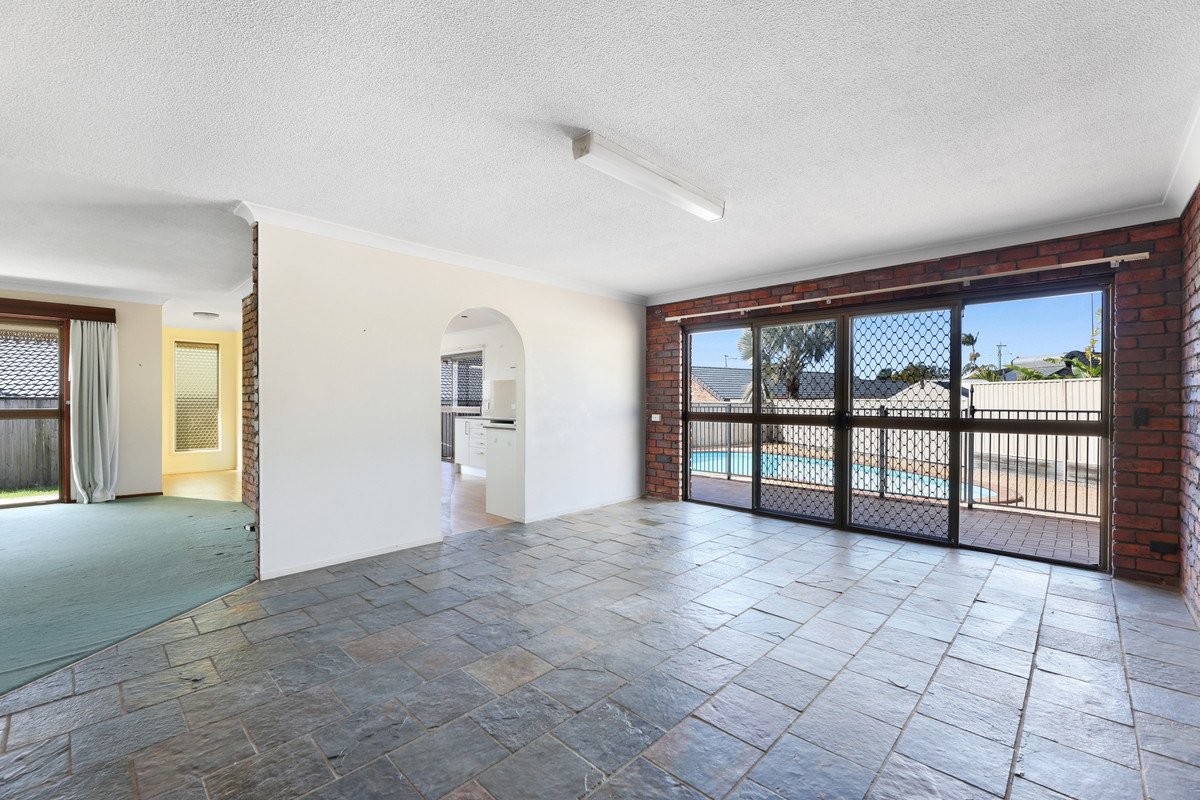 3 Frangipani Street MIAMI 7