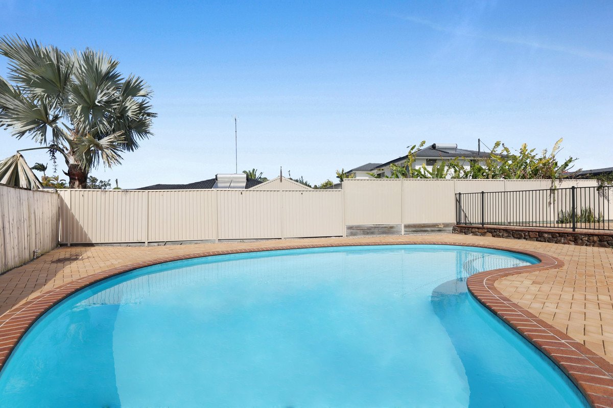 3 Frangipani Street MIAMI 17