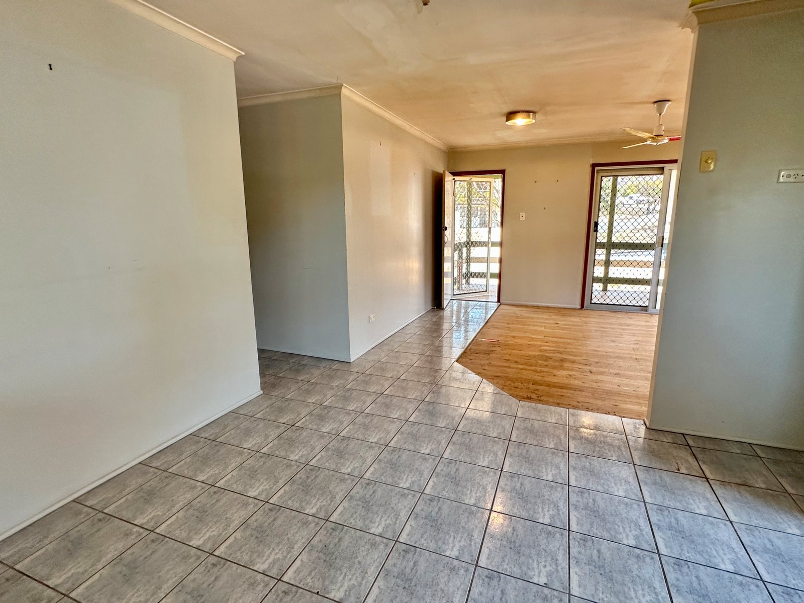 3 Franmaur Street SUN VALLEY 9