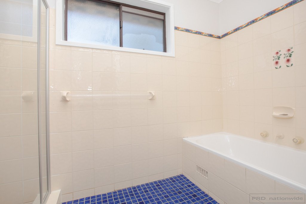 3 Galway Crescent METFORD 14