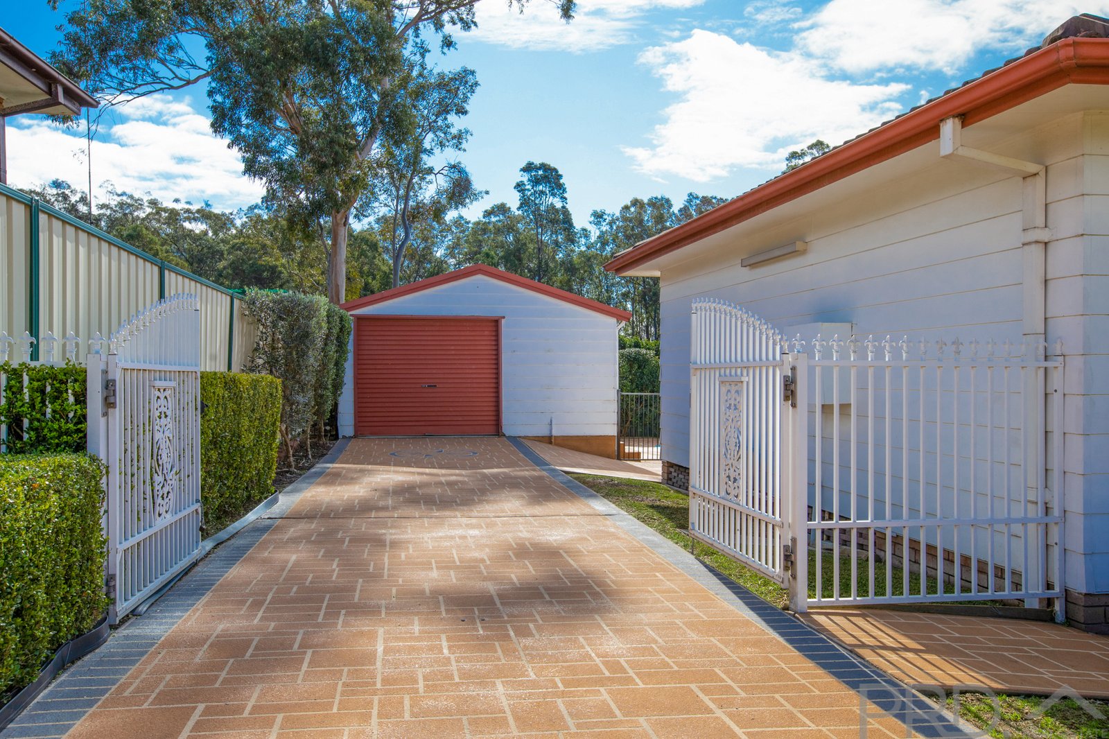 3 Geddes Close THORNTON 19