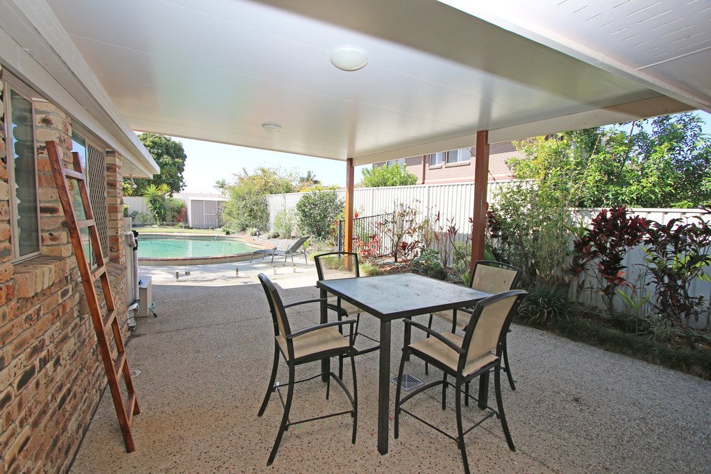 3 Gladiolus Court HOLLYWELL 2