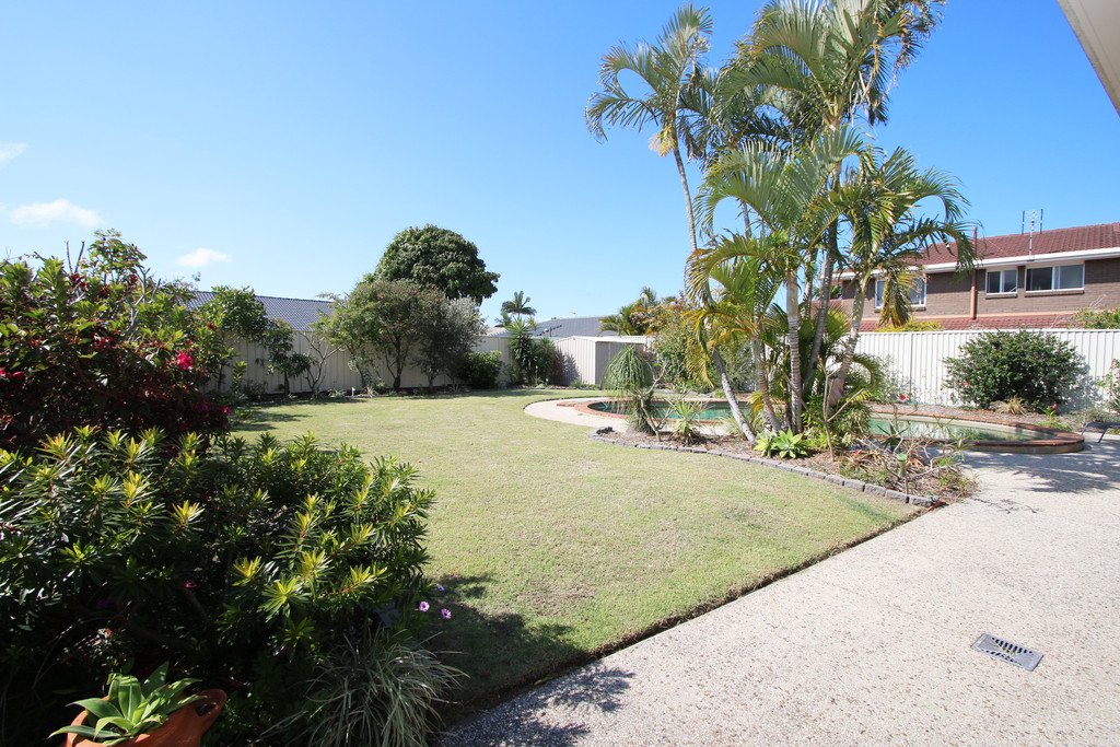 3 Gladiolus Court HOLLYWELL 14