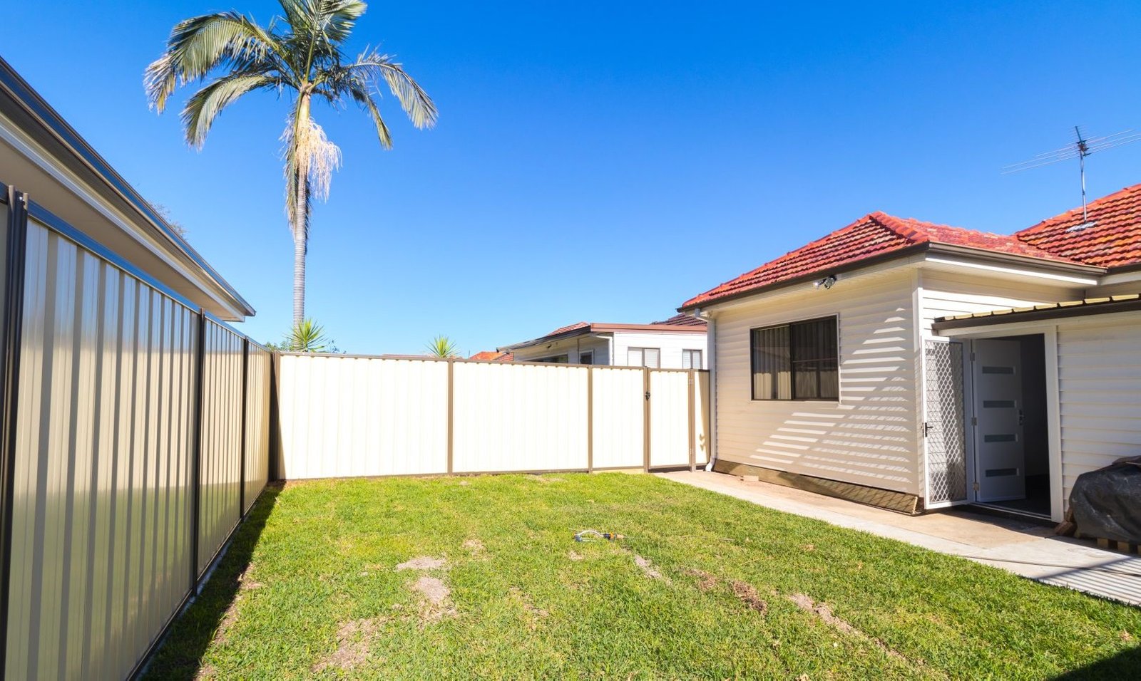 3 Glamis Street KINGSGROVE 4