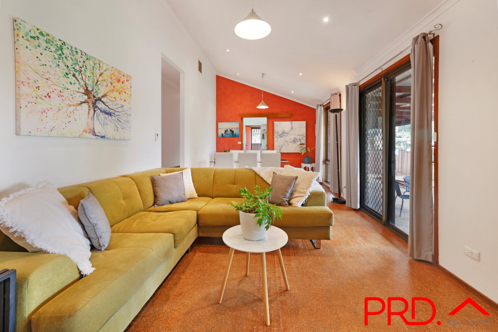 3 Glengarvin Drive TAMWORTH 9