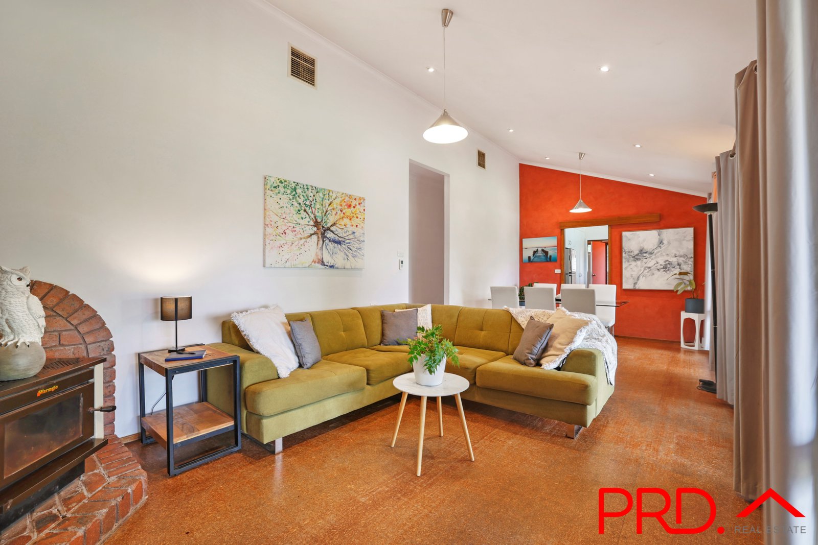 3 Glengarvin Drive TAMWORTH 8