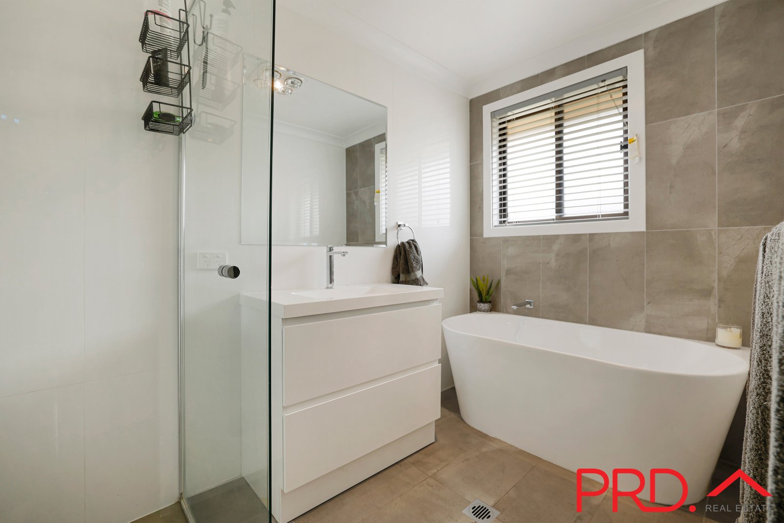 3 Glengarvin Drive TAMWORTH 9