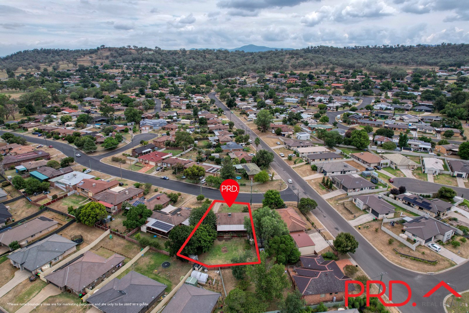 3 Glengarvin Drive TAMWORTH 15