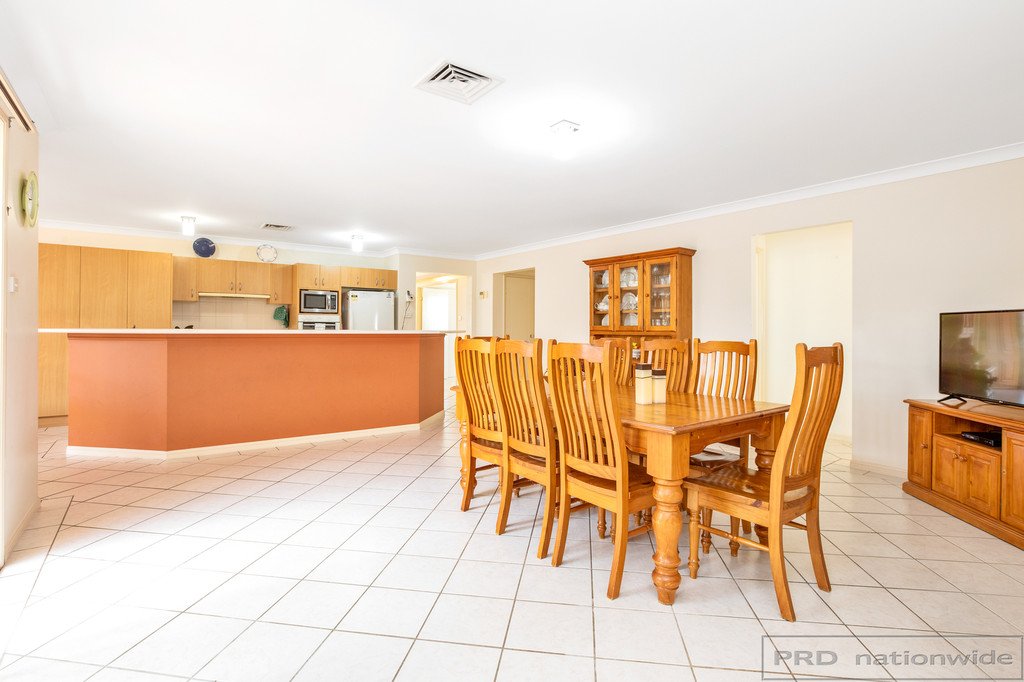 3 Glover Crescent METFORD 6