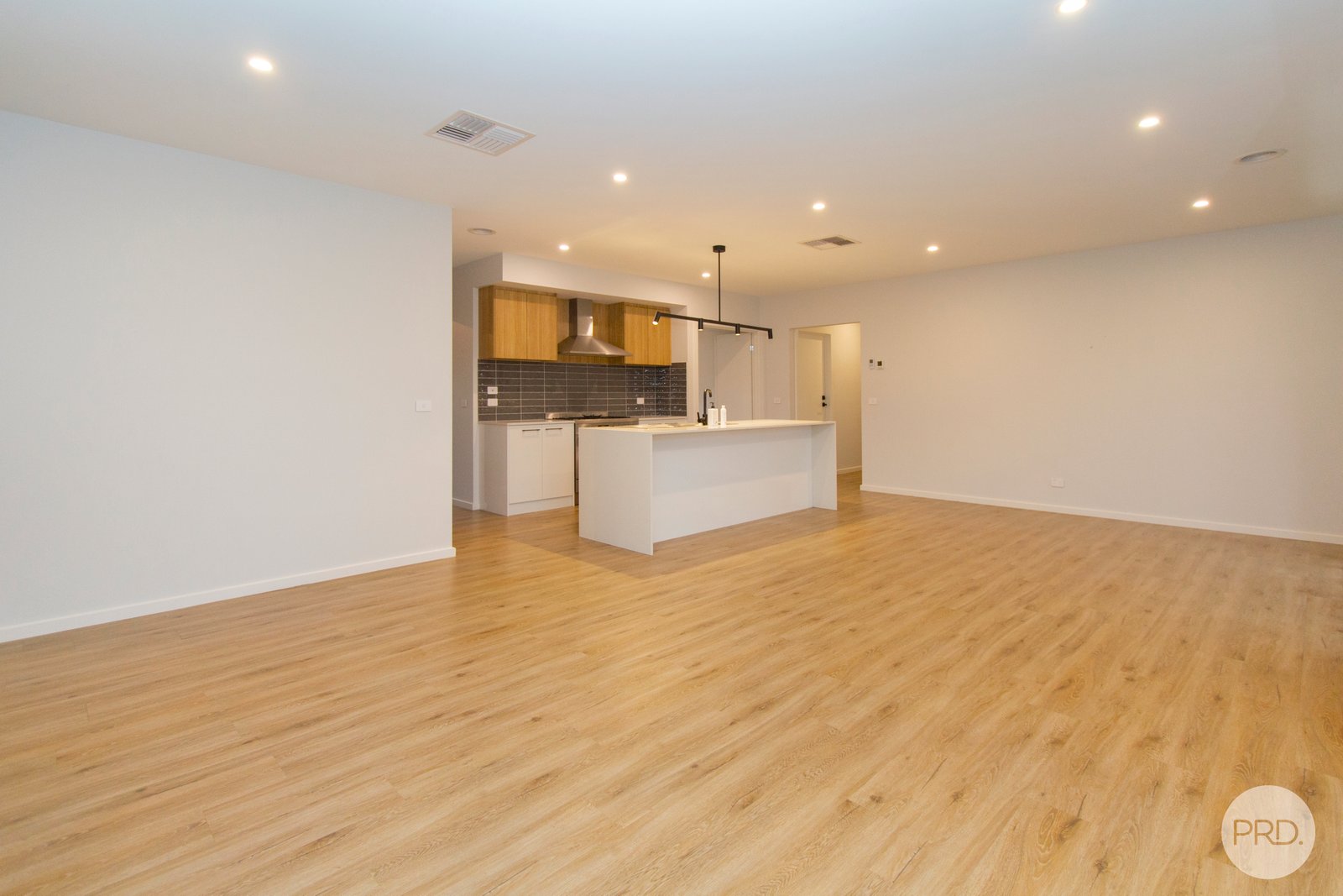 3 Gracefield Road BROWN HILL 3