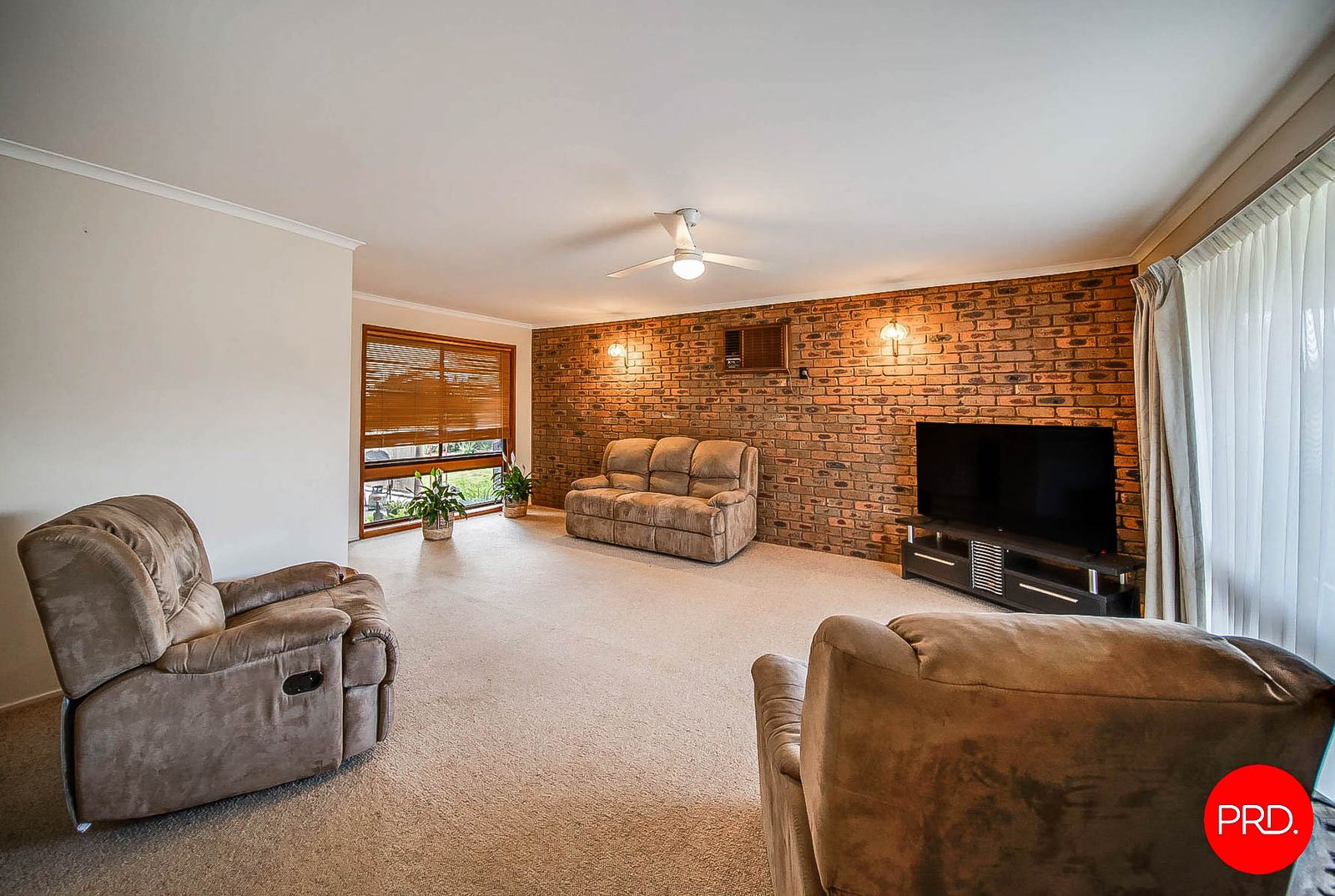 3 Graemar Court KANGAROO FLAT 4